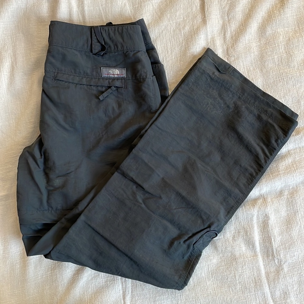 The North Face convertible hiking pants/shorts SZ 4